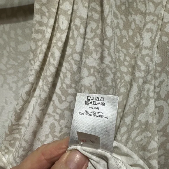 JM Collection Cream Textured V-Neck Blouse - Picture 4 of 5